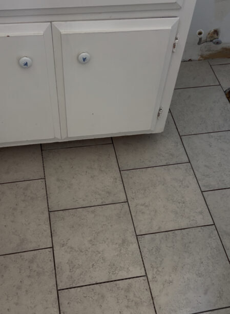 Tile replaced in bath in San Jose